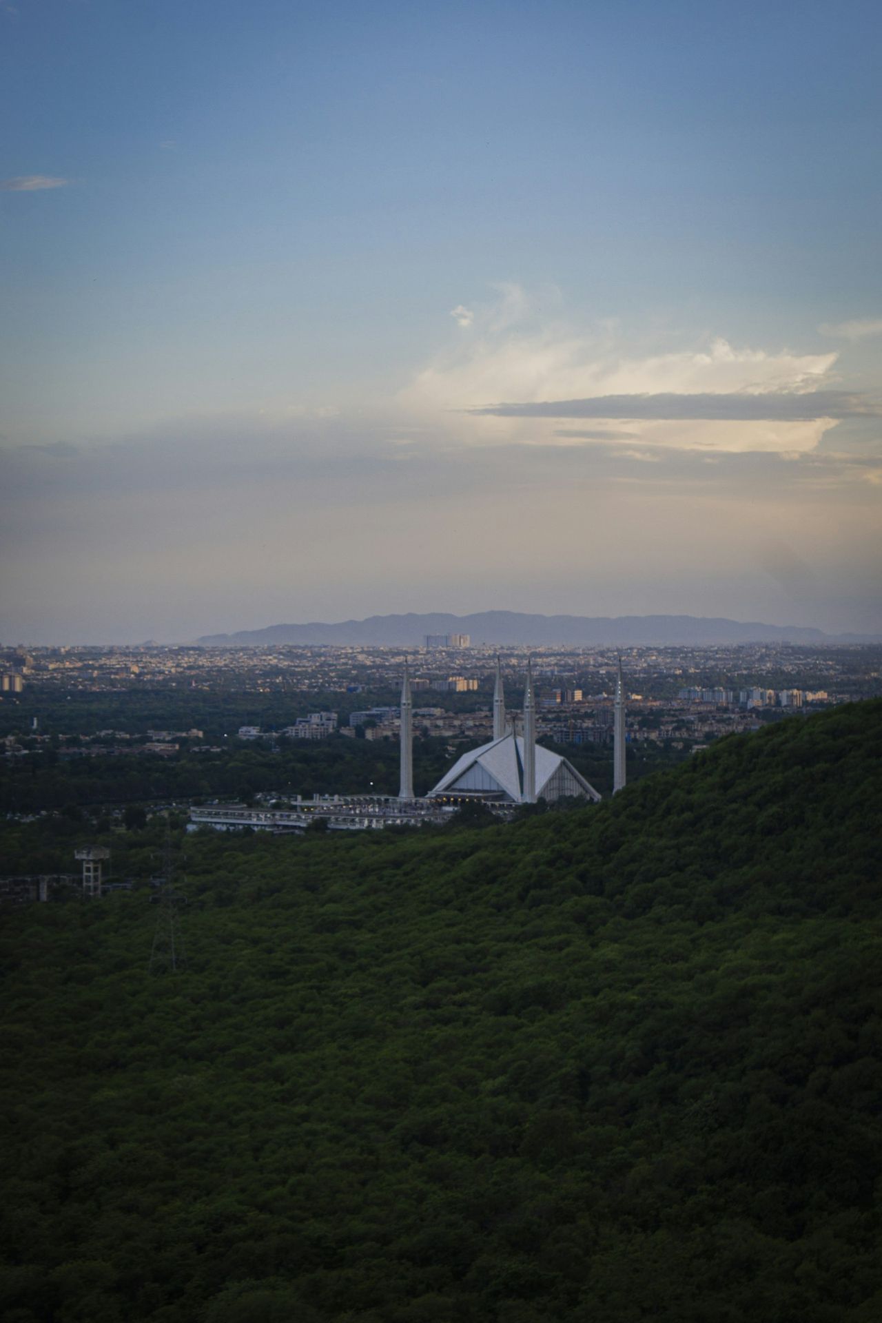 Islamabad skyline with Faisal Mosque